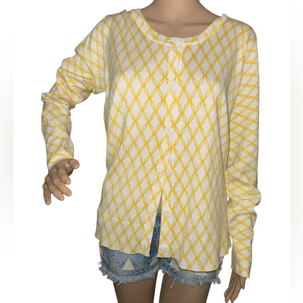 White Stag Yellow and White Geometric Button Down Shirt cardigan Long Sleeve